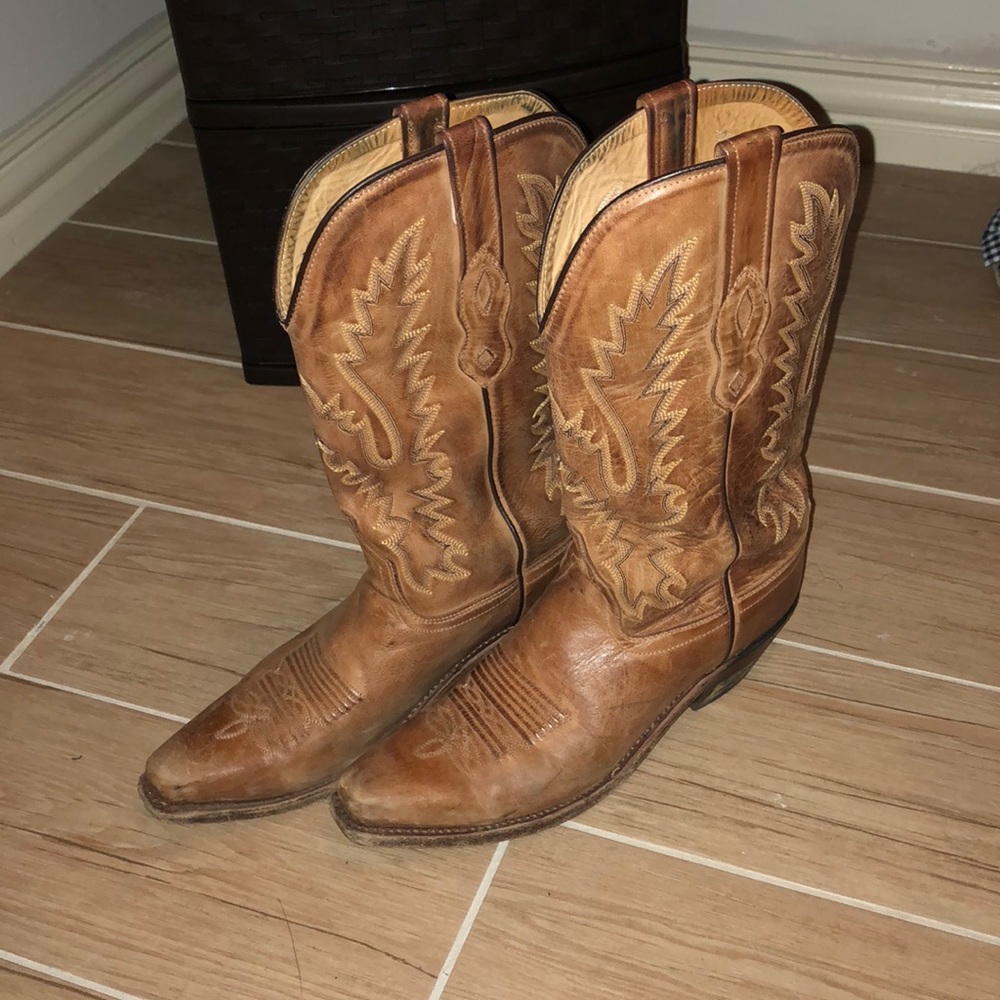 Cowgirl/western boots